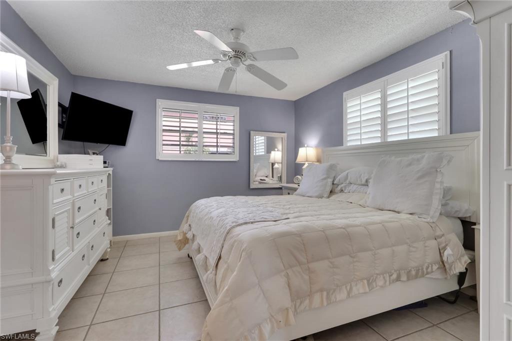 NAPLES PARK - Residential