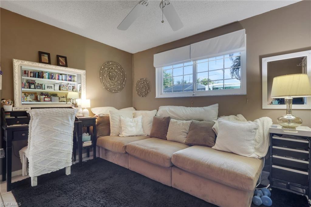 NAPLES PARK - Residential