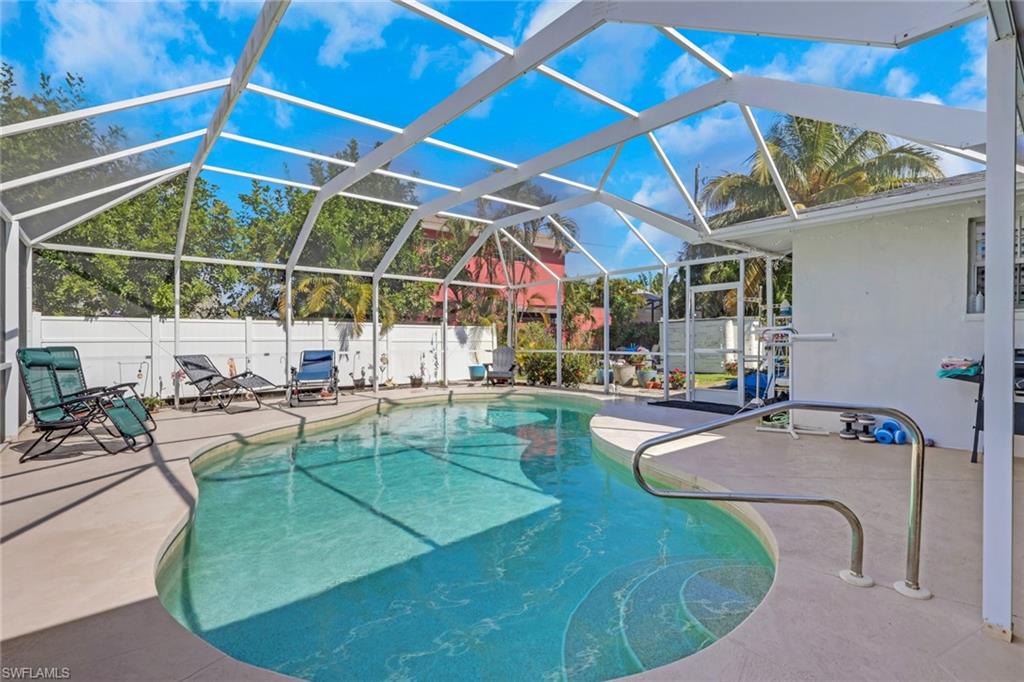 NAPLES PARK - Residential