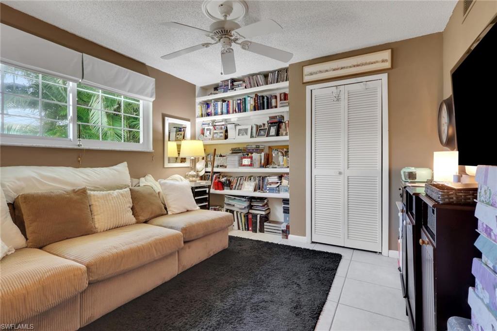 NAPLES PARK - Residential