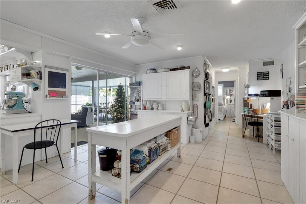 NAPLES PARK - Residential