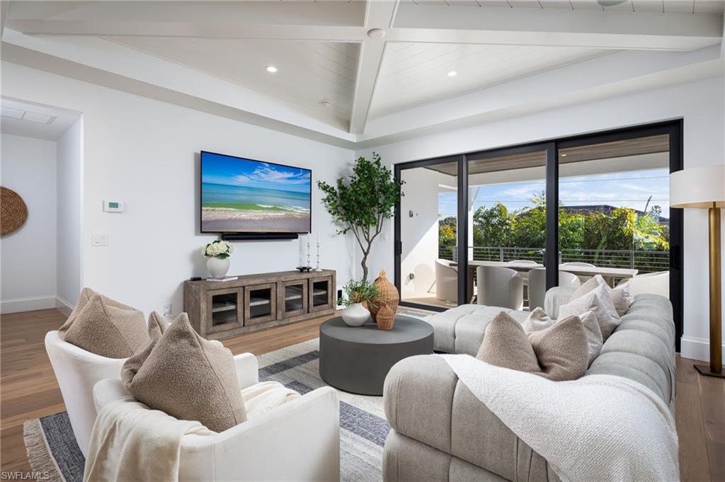 PARK SHORE - Residential