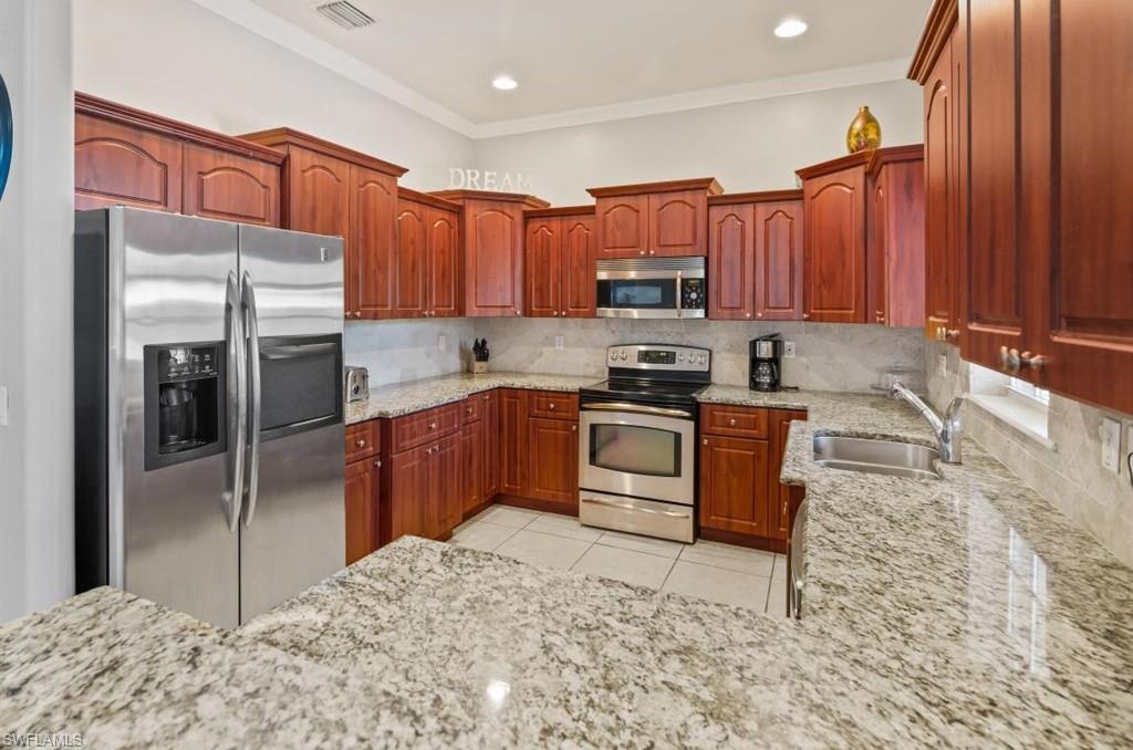 GOLDEN GATE ESTATES - Residential