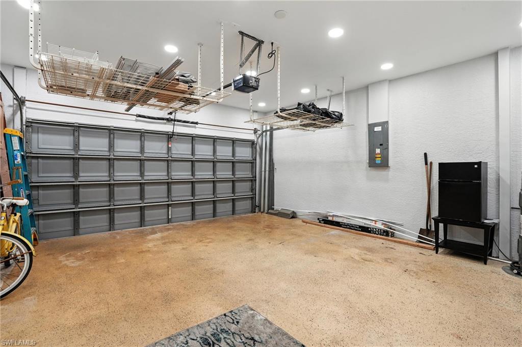 SILVERLAKES - Residential