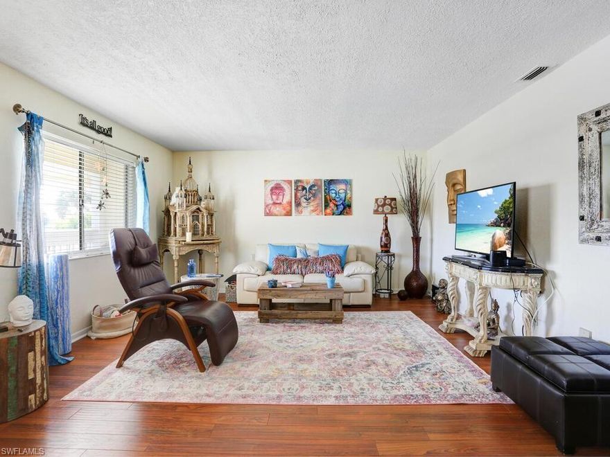 This 2 Bed Room 2 Bath 2nd floor condo features wood plank flooring and tile throughout and is located in the Key West Style community of Abaco Bay off of Bayshore. Additionally, this condo has a newer AC (2017), a retractable screen door, and a more open kitchen. 
Abaco Bay is centrally Located within the Bayshore Art District of Naples and is within walking distance of the Naples Botanical Gardens, Sugden Park, and East Naples Community Center (Home to US Open Pickleball Championships). Abaco Bay is also only a 10 minute drive from 5th Ave and the Gulf of Mexico. This condo is great as a second home or as an investment property.