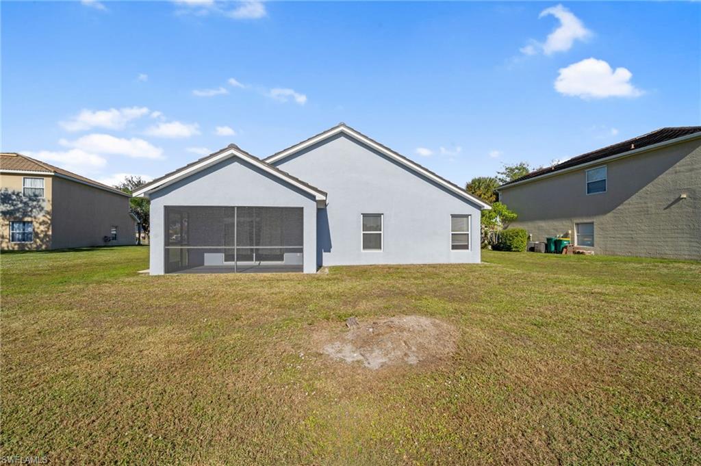 VALENCIA LAKES - Residential