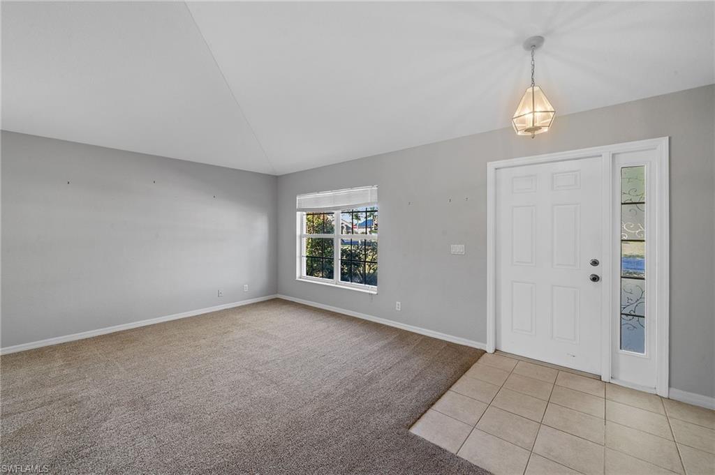 VALENCIA LAKES - Residential