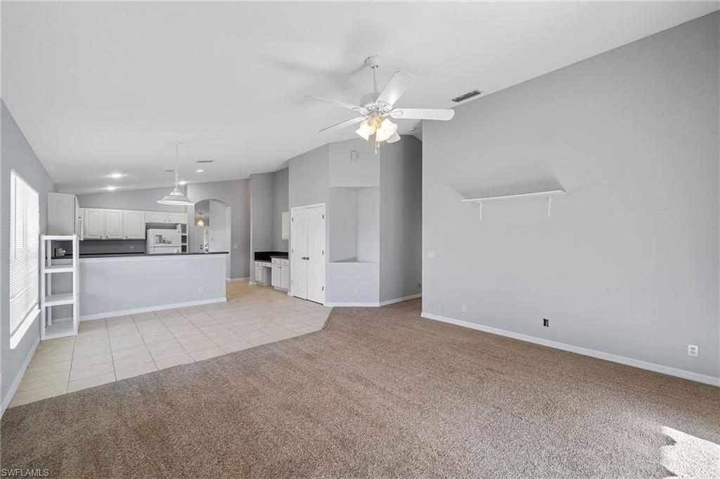 VALENCIA LAKES - Residential