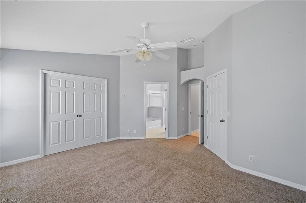 VALENCIA LAKES - Residential