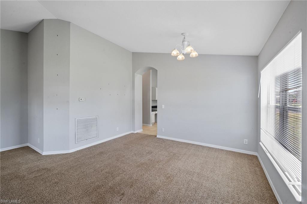 VALENCIA LAKES - Residential