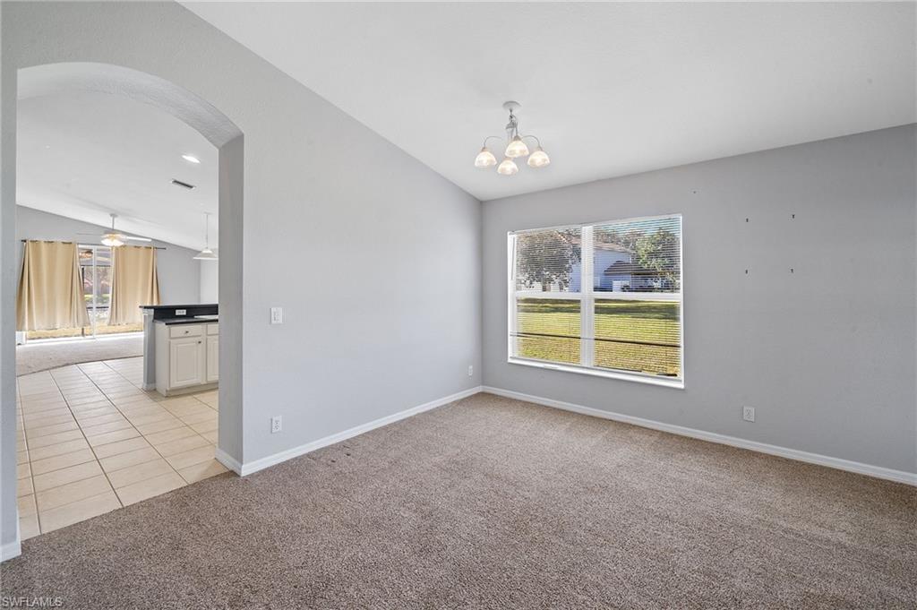 VALENCIA LAKES - Residential