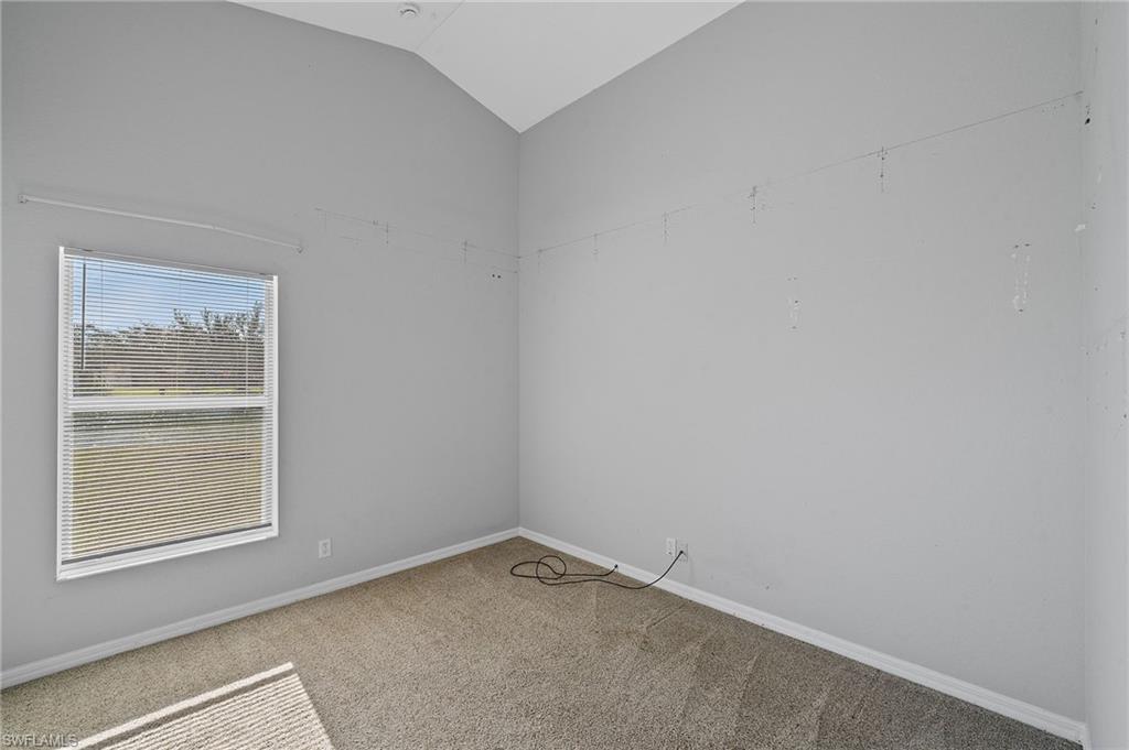 VALENCIA LAKES - Residential