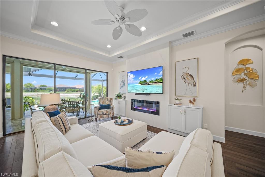 ESPLANADE - Residential