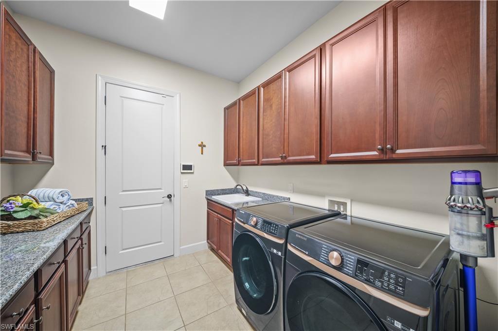 ESPLANADE - Residential