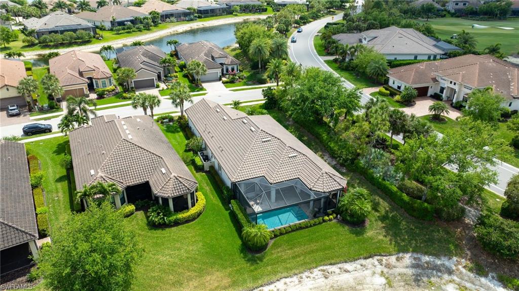 ESPLANADE - Residential