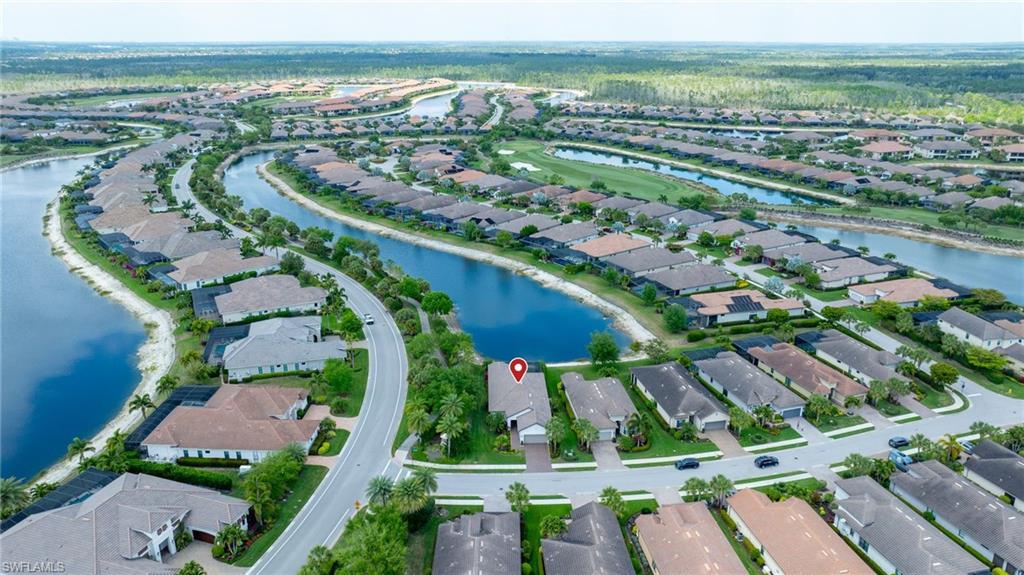 ESPLANADE - Residential