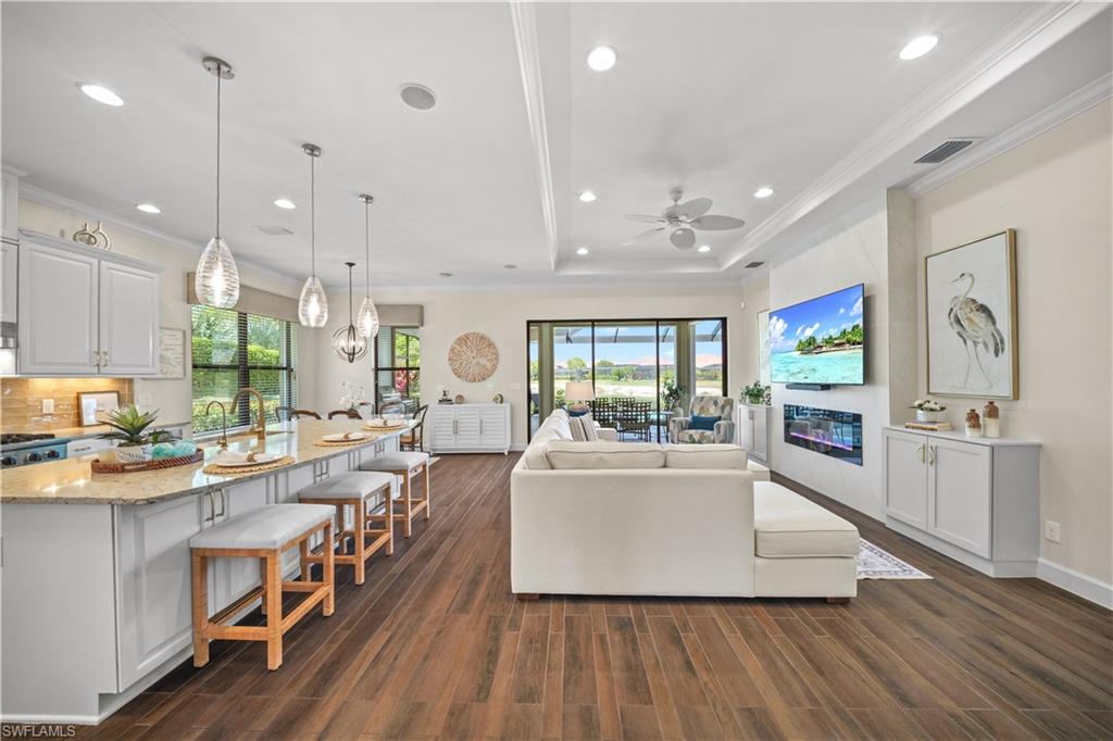 ESPLANADE - Residential