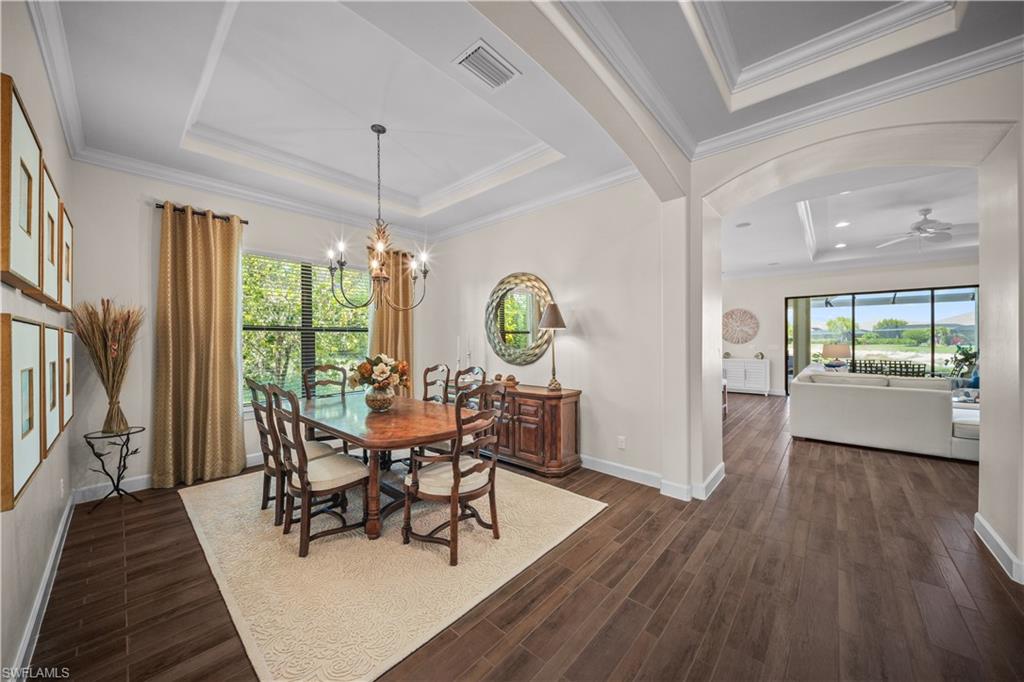 ESPLANADE - Residential