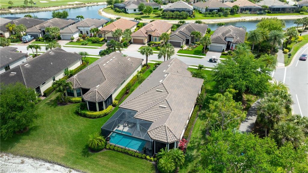 ESPLANADE - Residential