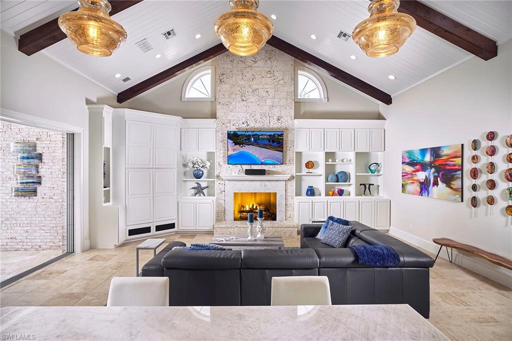 BAY COLONY SHORES - Residential