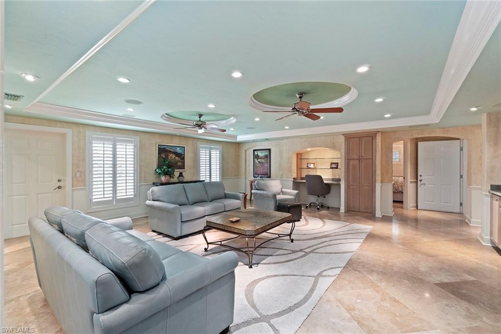 HIDDEN HARBOR - Residential