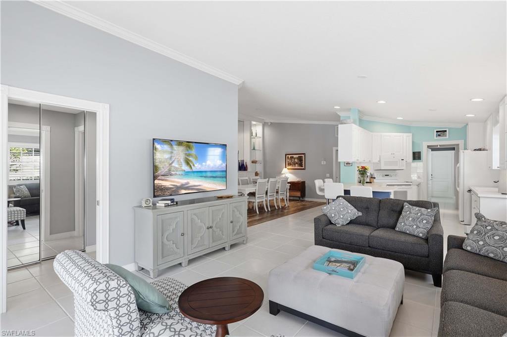 ISLAND WALK - Residential