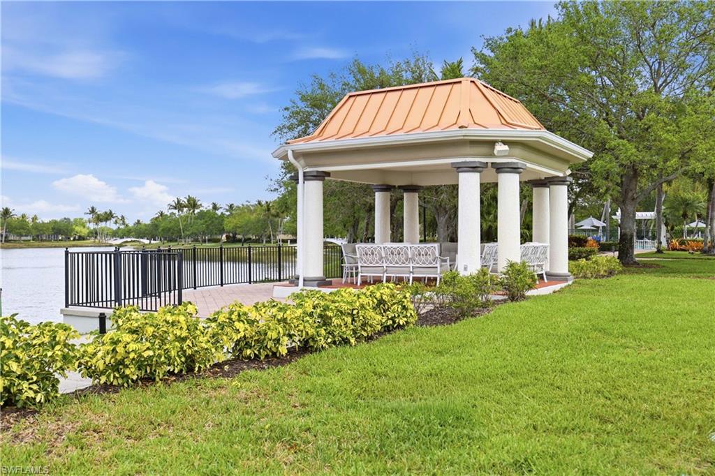 ISLAND WALK - Residential