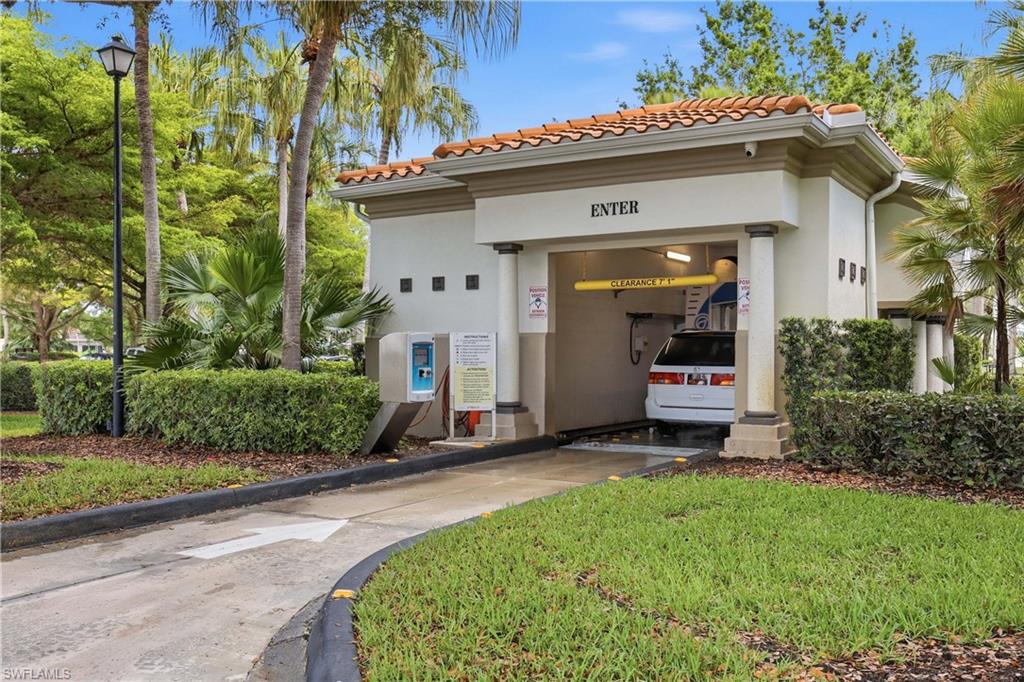 ISLAND WALK - Residential