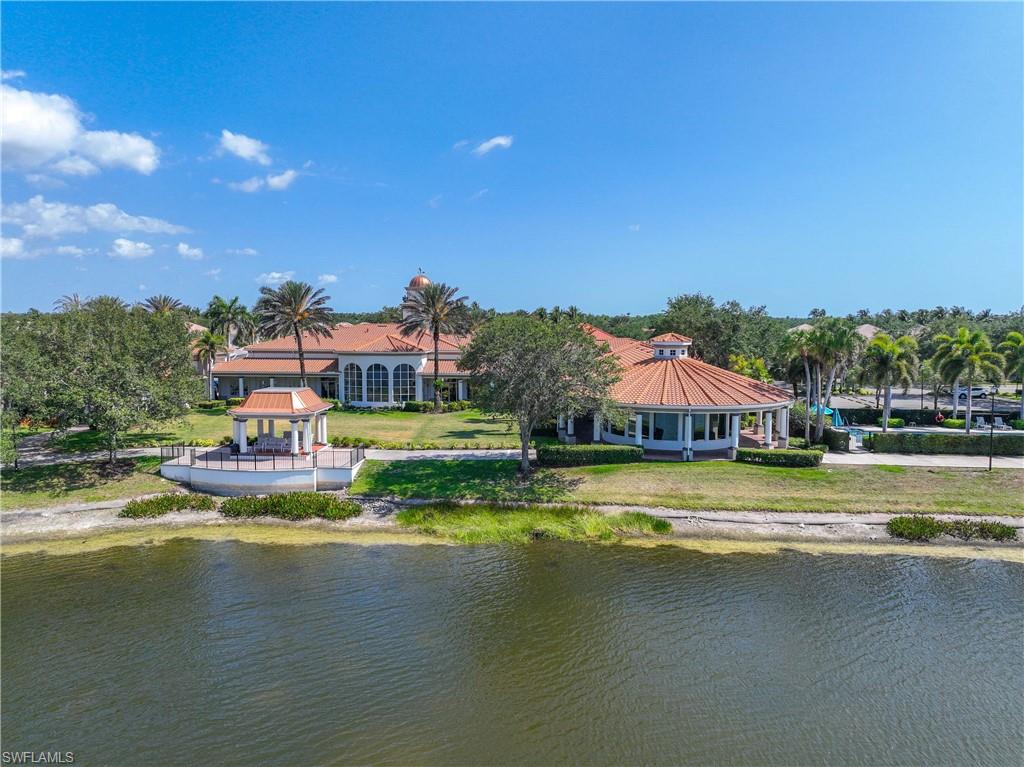 ISLAND WALK - Residential