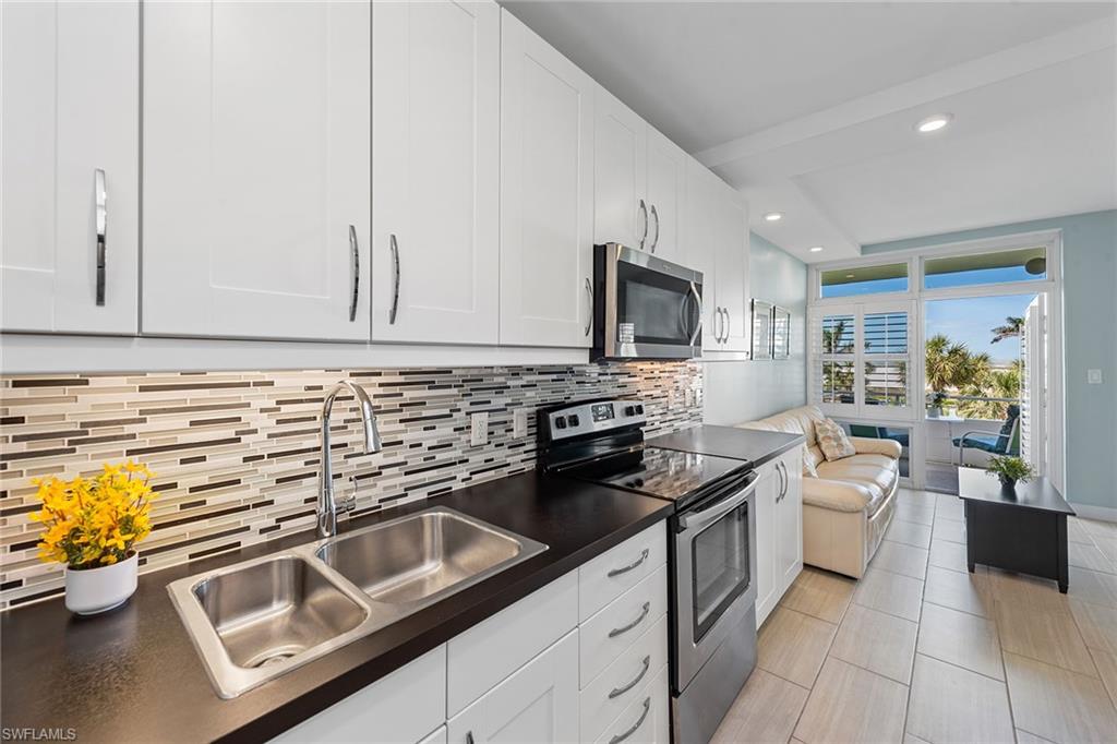 SUNSET HOUSE - Residential