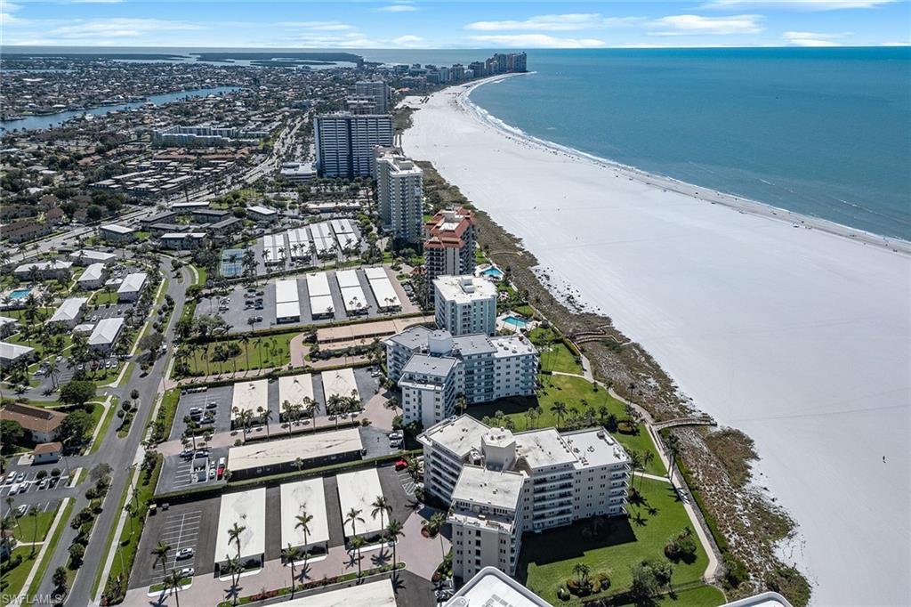 SUNSET HOUSE - Residential