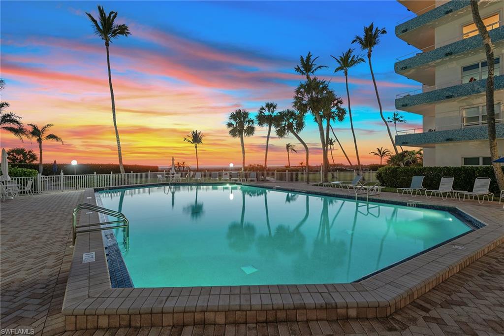 SUNSET HOUSE - Residential