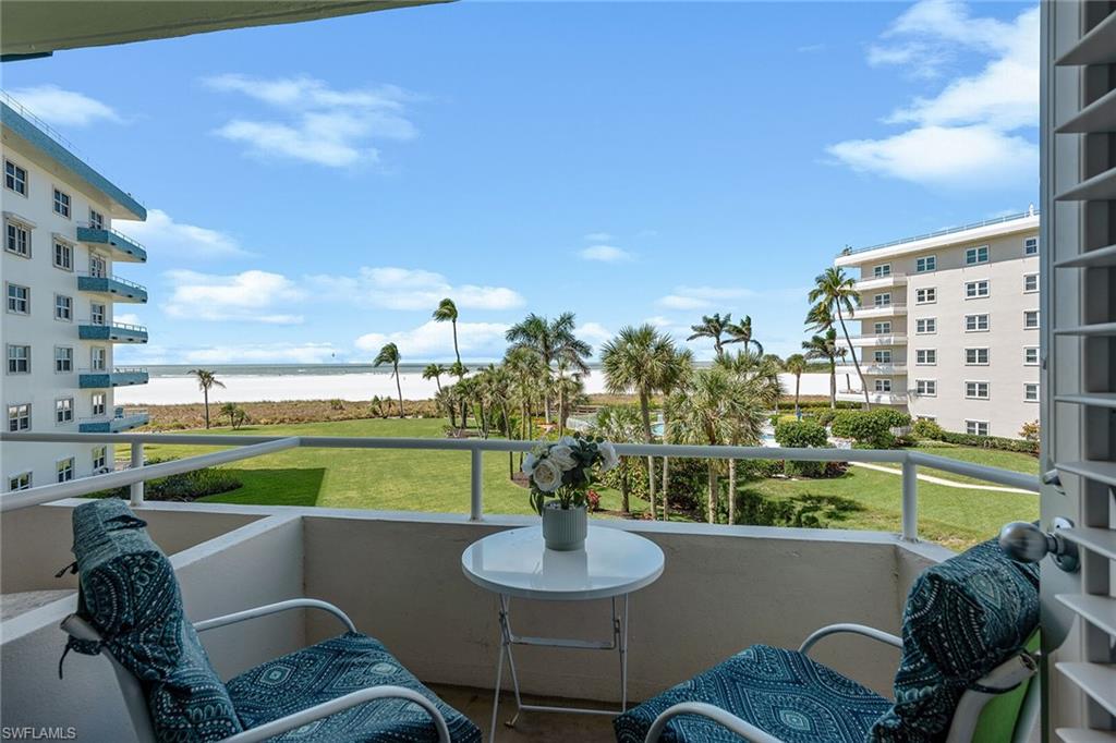 SUNSET HOUSE - Residential