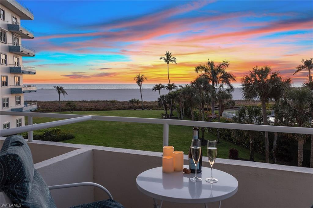 SUNSET HOUSE - Residential