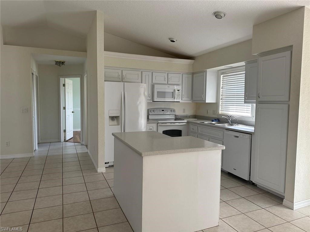 CAPE CORAL - Residential Lease