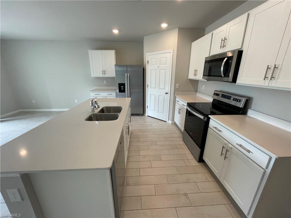 CORAL BAY - Residential Lease