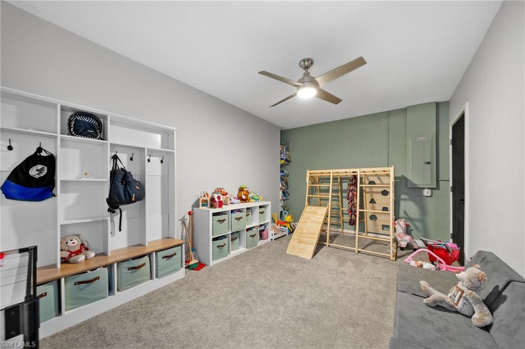 GOLDEN GATE ESTATES - Residential