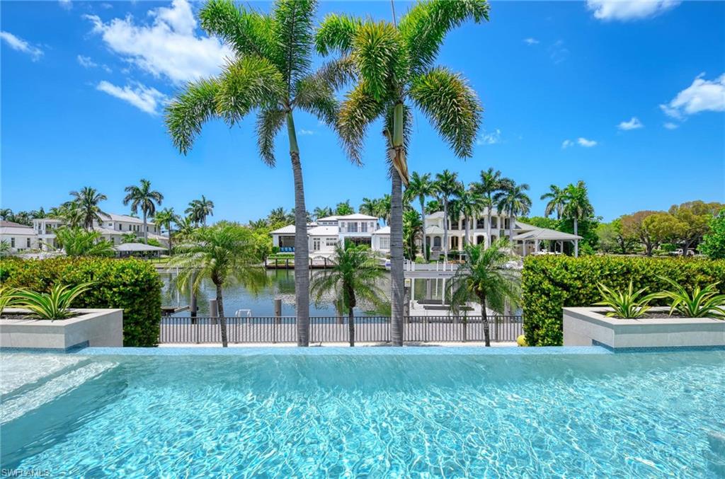 AQUALANE SHORES - Residential