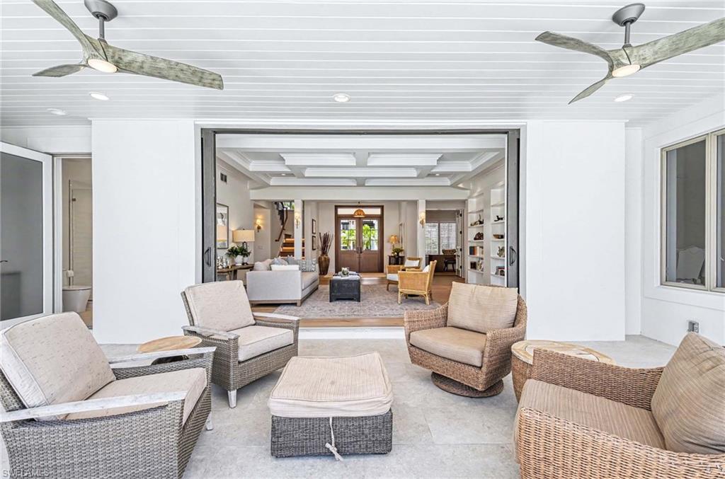 AQUALANE SHORES - Residential