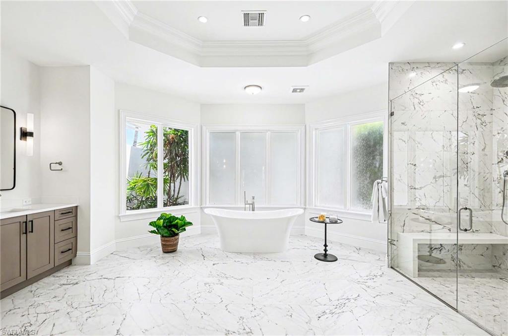AQUALANE SHORES - Residential