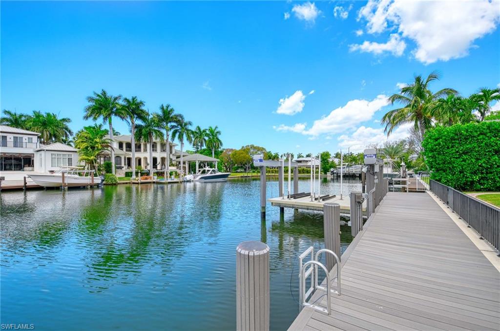 AQUALANE SHORES - Residential
