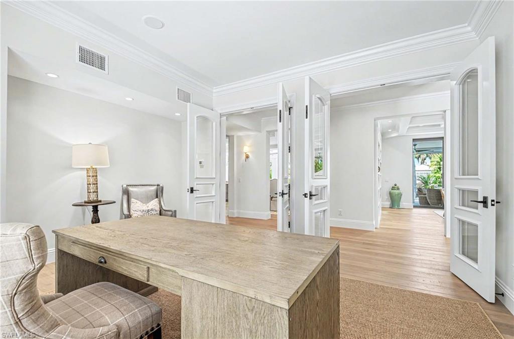 AQUALANE SHORES - Residential