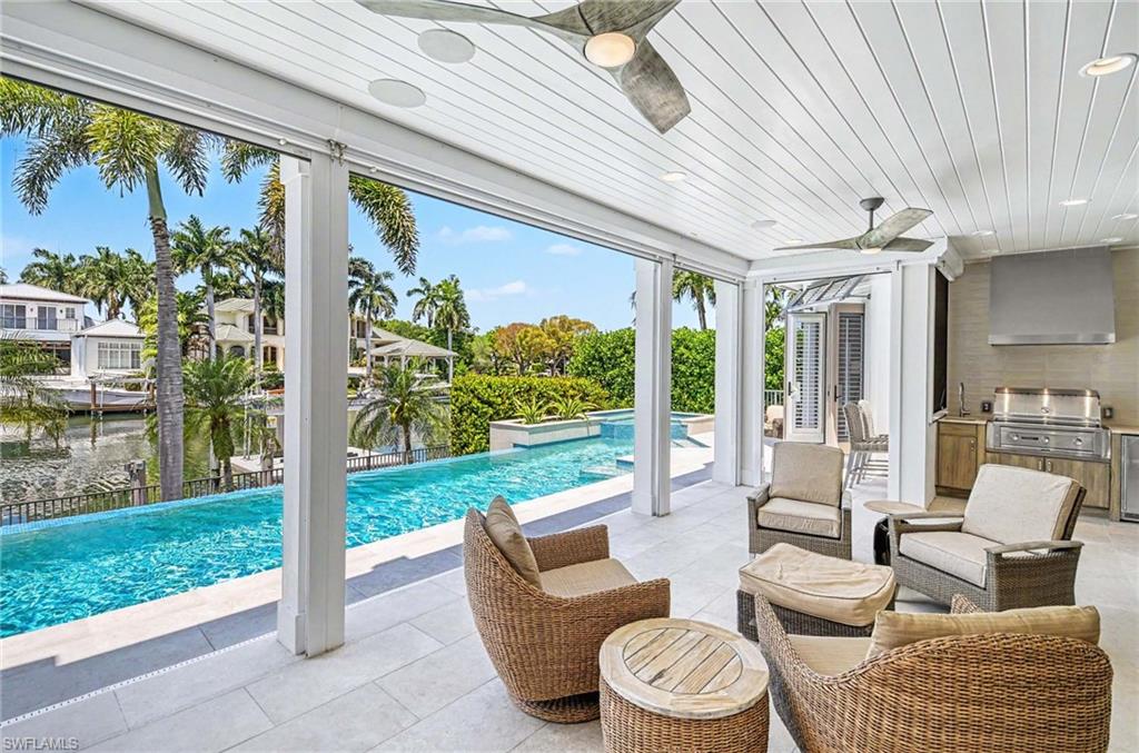 AQUALANE SHORES - Residential