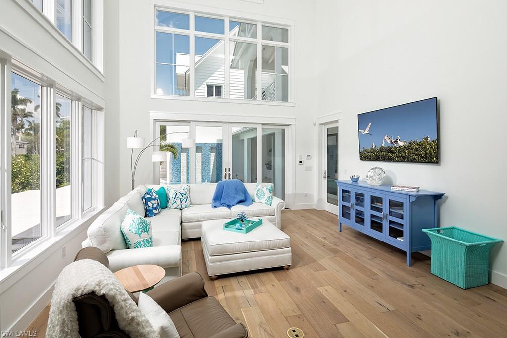 OLDE NAPLES - Residential