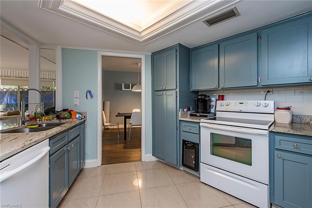 PALM RIVER SHORES - Residential