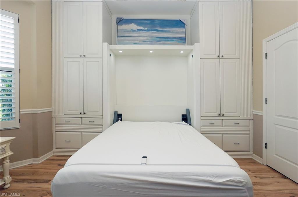 OLDE HICKORY GOLF & COUNTRY CLUB - Residential