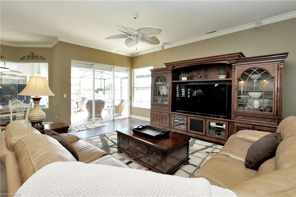 OLDE HICKORY GOLF & COUNTRY CLUB - Residential