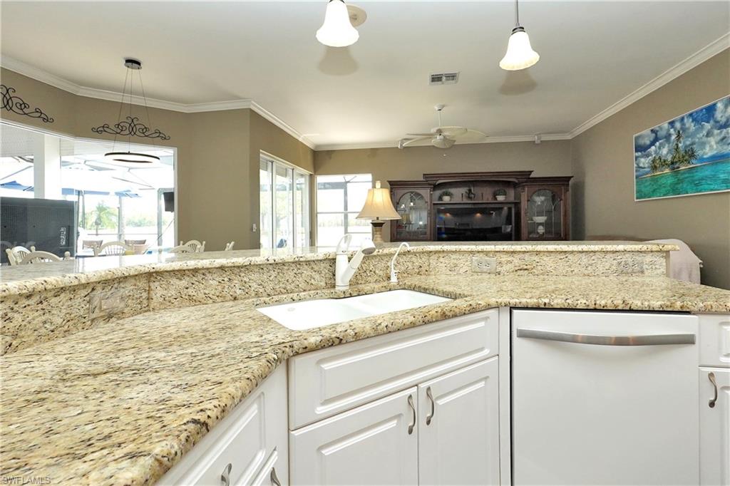 OLDE HICKORY GOLF & COUNTRY CLUB - Residential