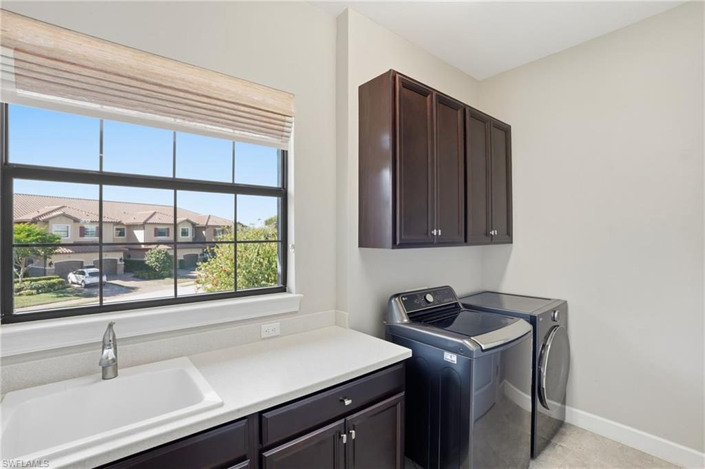 ESPLANADE - Residential