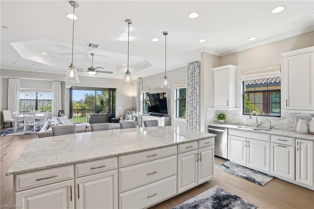 ESPLANADE - Residential